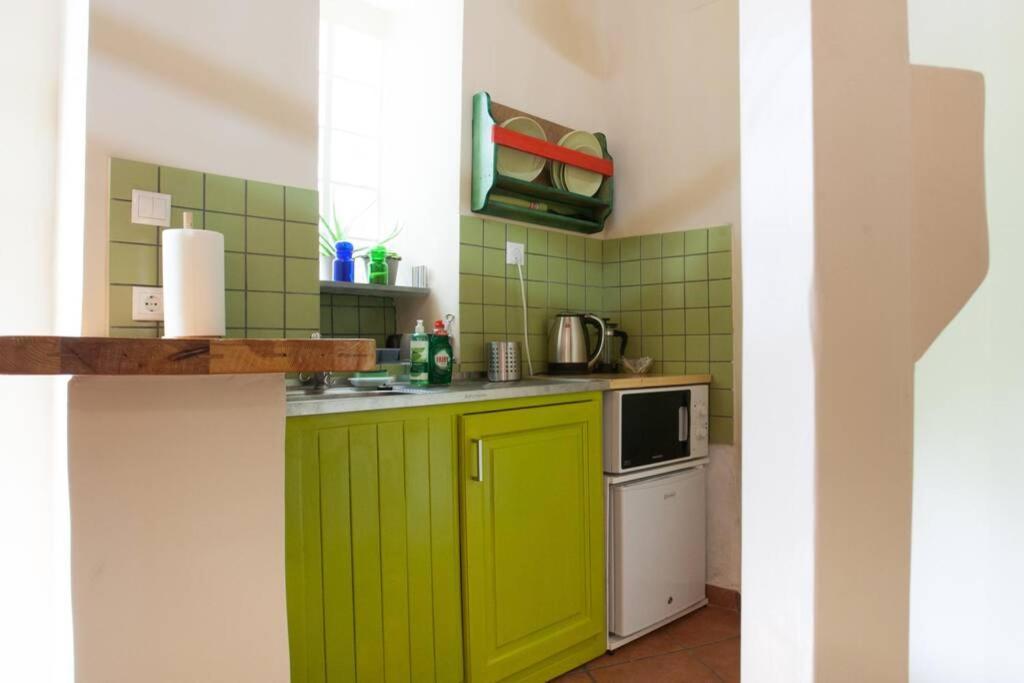 Traditional Studio Apt Central Atena Exterior foto